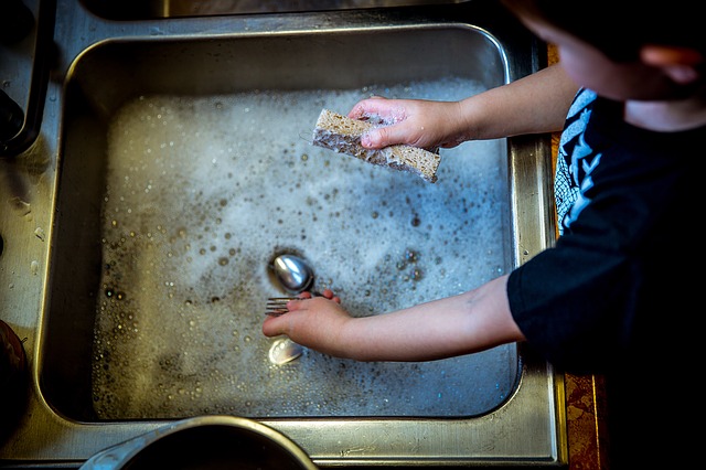 Buat Lingkungan yang Mendukung Kemandirian Anak